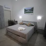 Revolution Bed E Breakfast 3* 卡塞塔