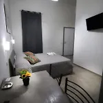 Revolution Bed E Breakfast 3*