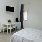 Revolution Bed E Breakfast