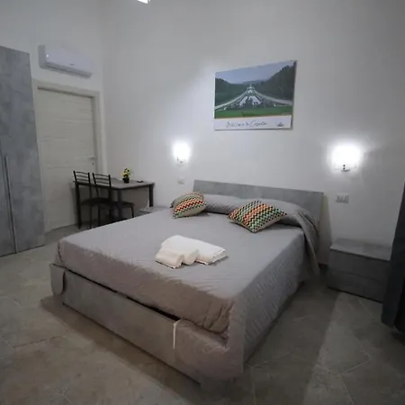 Revolution Bed E Breakfast ベッド・アンド・ブレックファスト カゼルタ