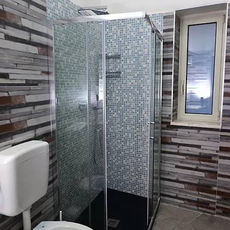 Revolution Bed E Breakfast 3*