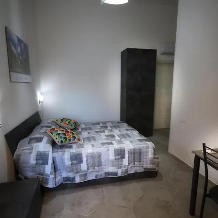 住宿加早餐酒店 Revolution Bed E Breakfast 3*