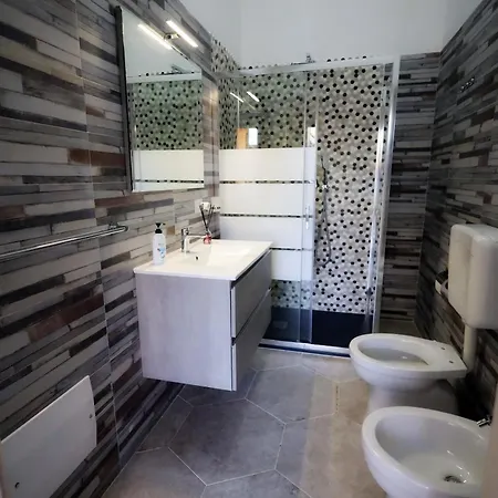 Revolution Bed E Breakfast Caserta