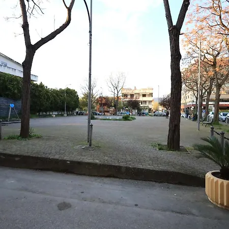 Revolution Bed E Breakfast 3* カゼルタ