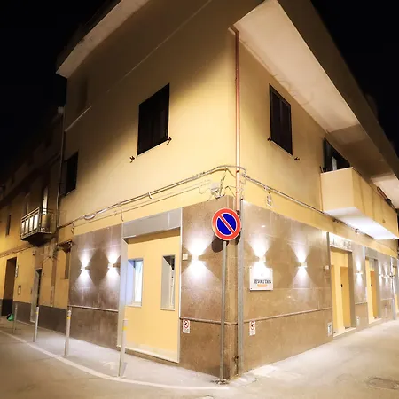 Revolution Bed E Breakfast 3* カゼルタ