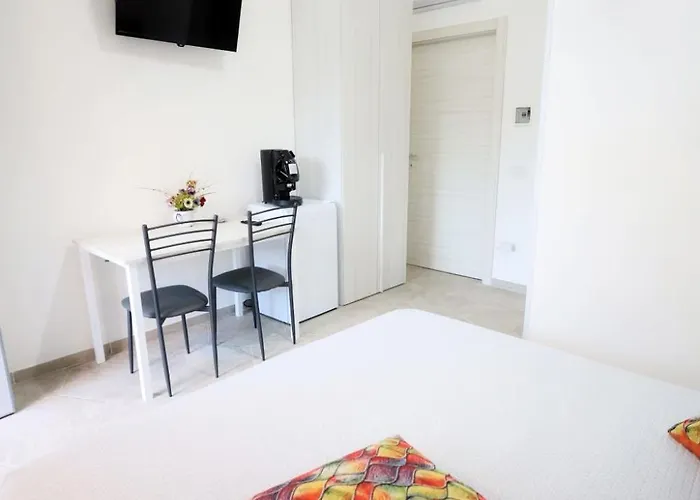 Revolution Bed E Breakfast 3*