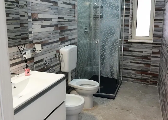 Revolution Bed E Breakfast كازيرتا