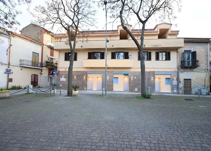 فندق مبيت وإفطار Revolution Bed E Breakfast 3*