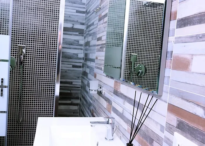 Revolution Bed E Breakfast كازيرتا