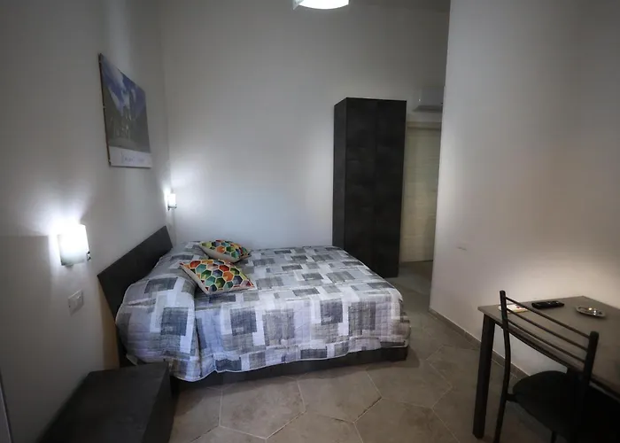 Bed and breakfast Revolution Bed E Breakfast 3*