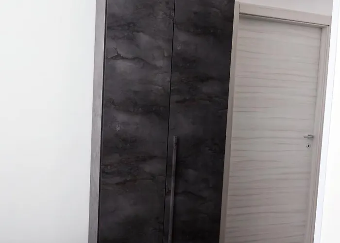 فندق مبيت وإفطار Revolution Bed E Breakfast كازيرتا