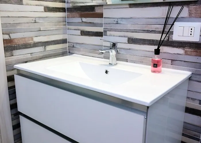 Revolution Bed E Breakfast فندق مبيت وإفطار 3*