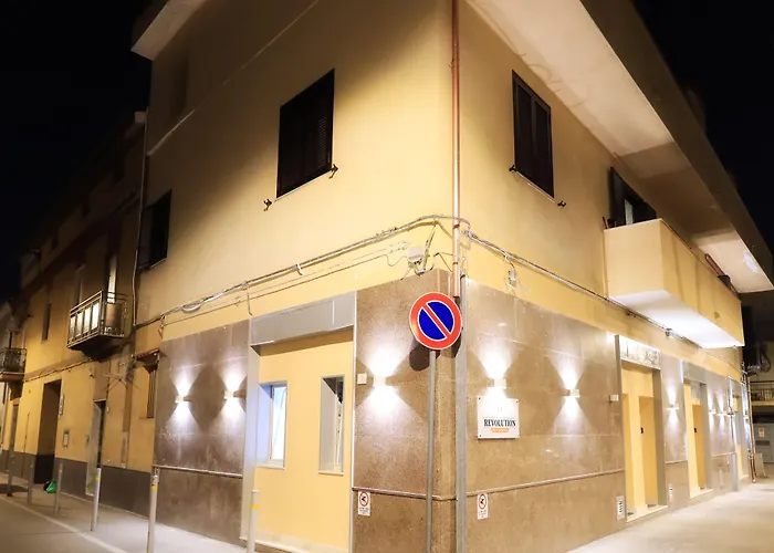 Revolution Bed E Breakfast 3* كازيرتا