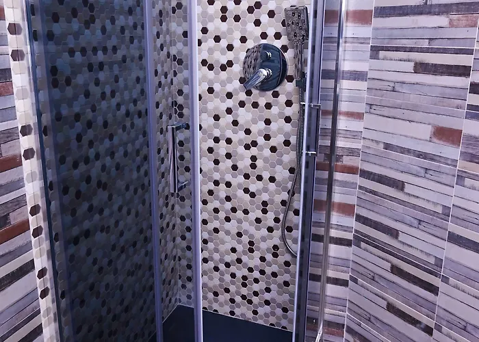 Revolution Bed E Breakfast 3*